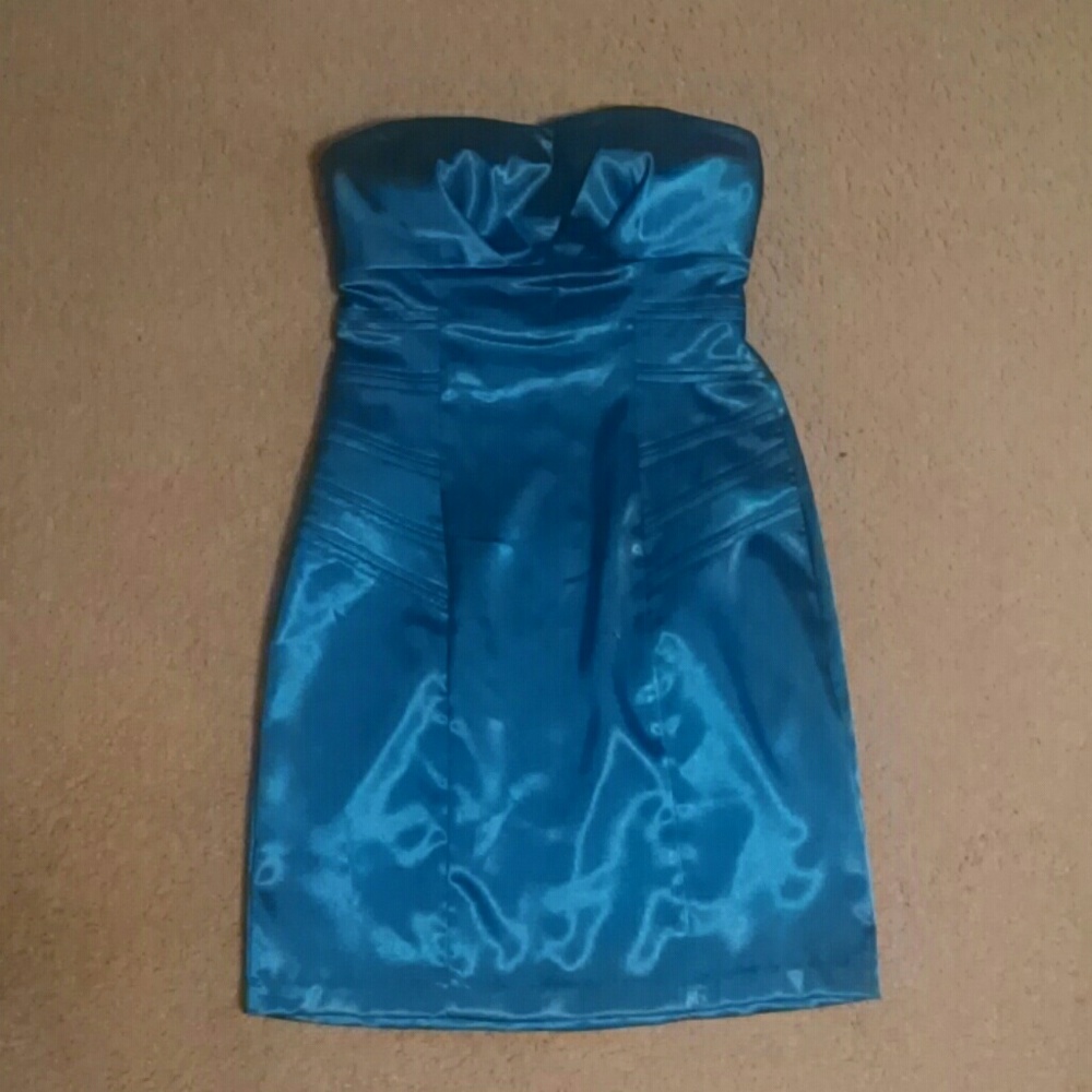 COCKTAIL PARTY DRESS